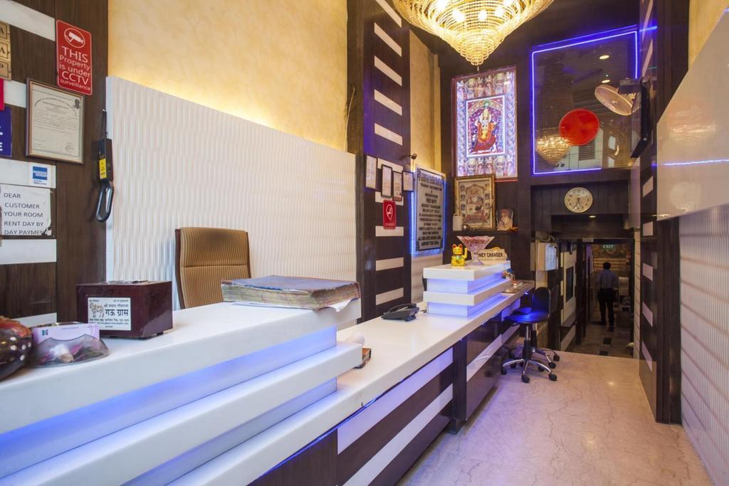 Hotel Guruvas Inn "Vaccinated Staff" Нью-Дели Экстерьер фото