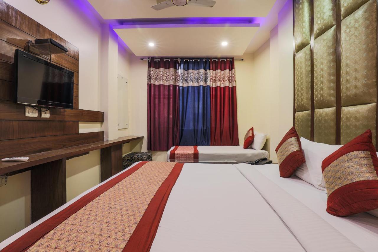 Hotel Guruvas Inn "Vaccinated Staff" Нью-Дели Экстерьер фото